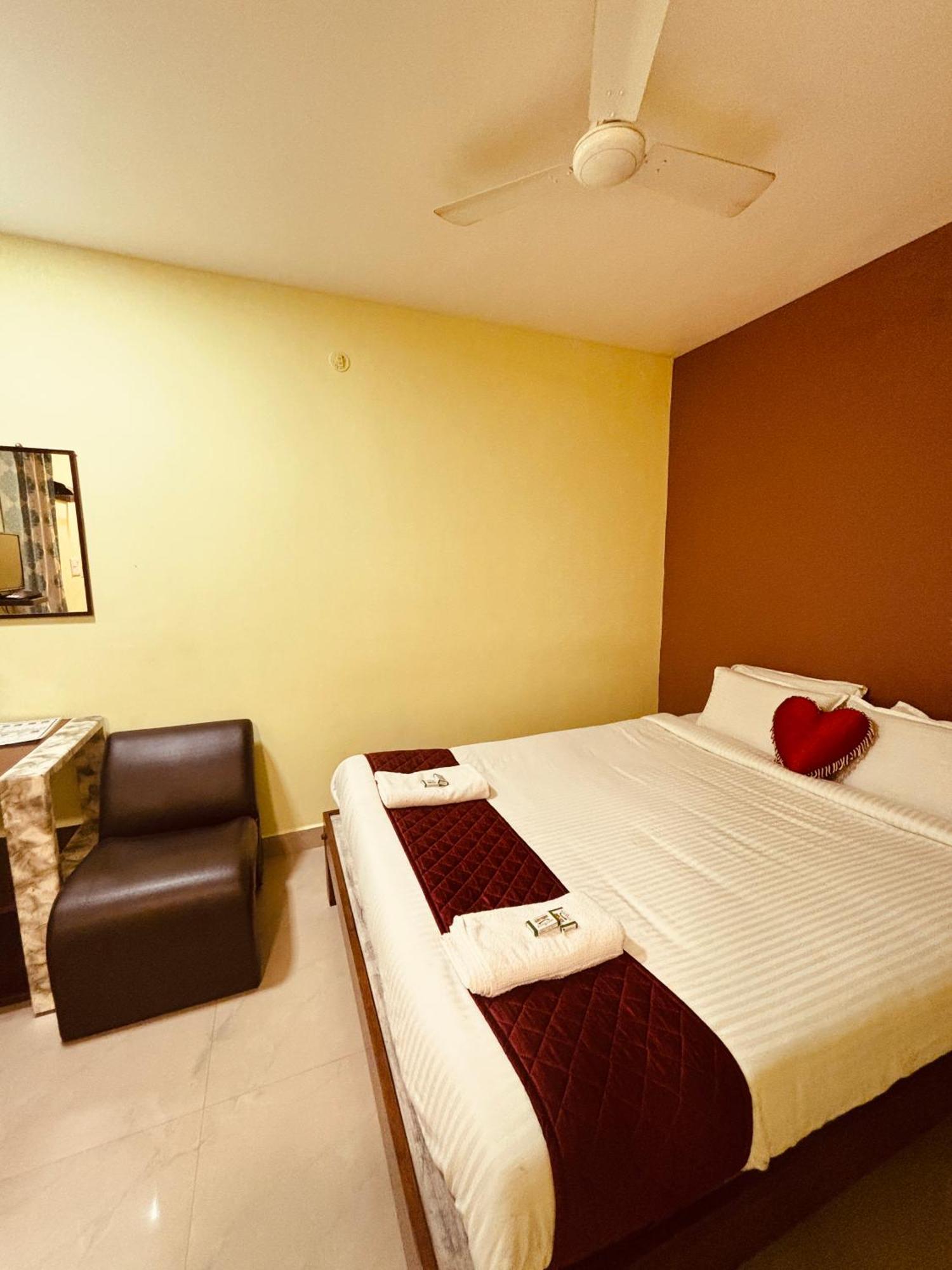 Serenity Sands Beach Resort Puducherry Zewnętrze zdjęcie